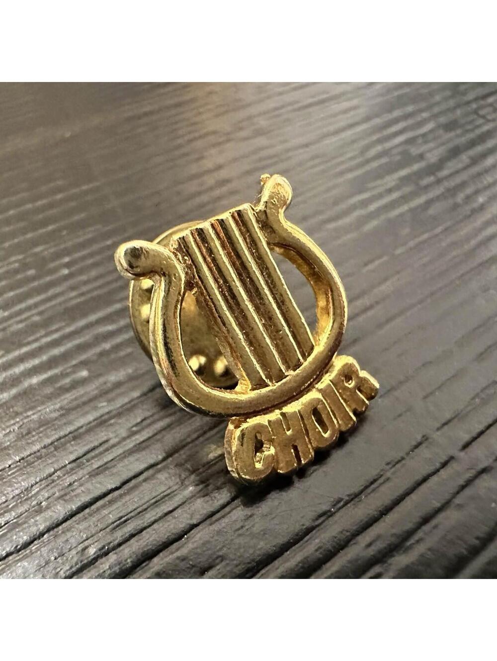 Vintage Choir Lyre Harp Lapel Pin Gold Tone Music Church VGC